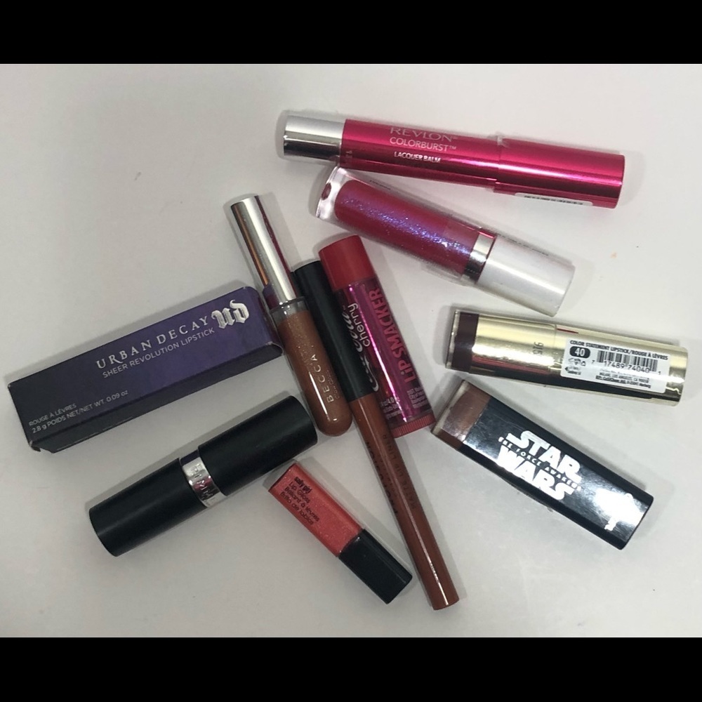 8+ Item Lip Stick/Gloss/Color